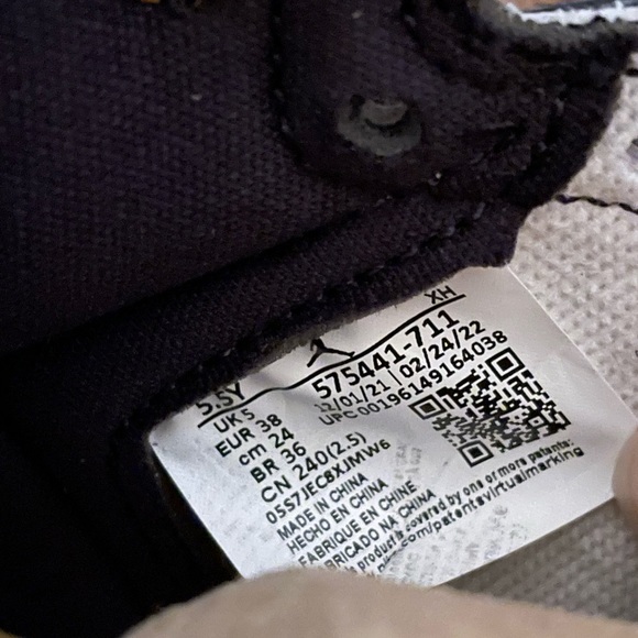 Air Jordan 1 Retro - Picture 6 of 6